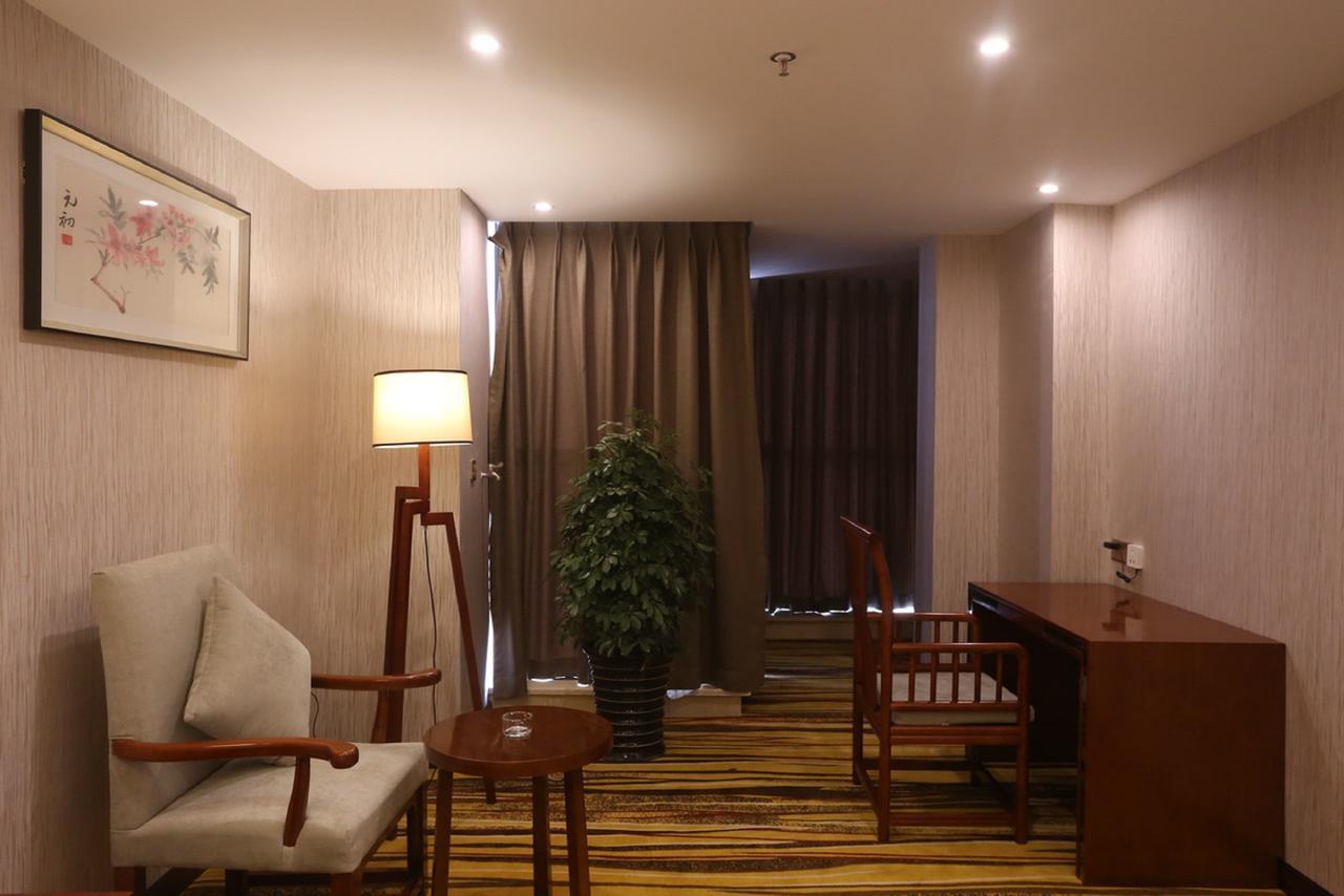 Mingshan Hotel Čcheng-tu Exteriér fotografie