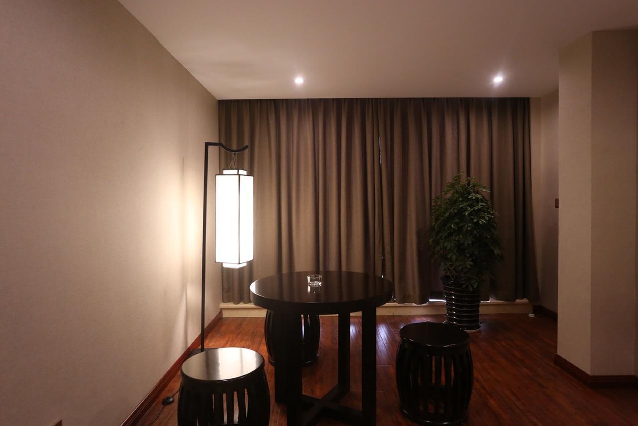 Mingshan Hotel Čcheng-tu Exteriér fotografie